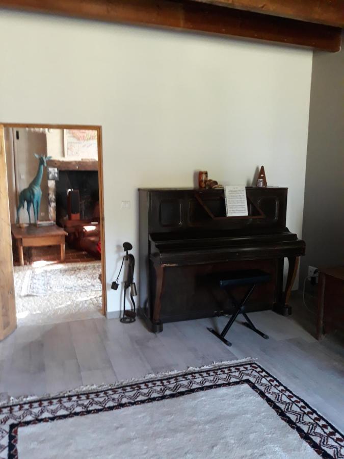 La Girafe Bleue Bed & Breakfast Lunas  Exterior photo